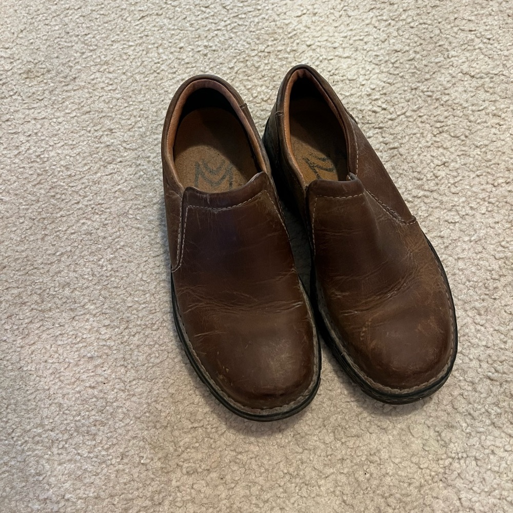 Clogs